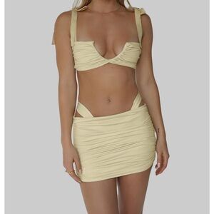 Divino Seas - Cloud / Light Yellow - cover up skirt - size Small